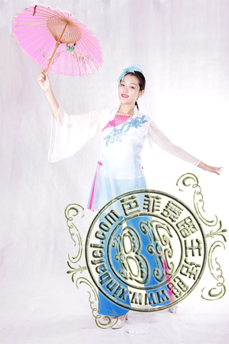 小城雨巷云南水乡舞蹈