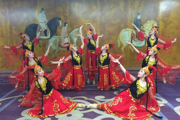 美丽的新疆舞蹈
